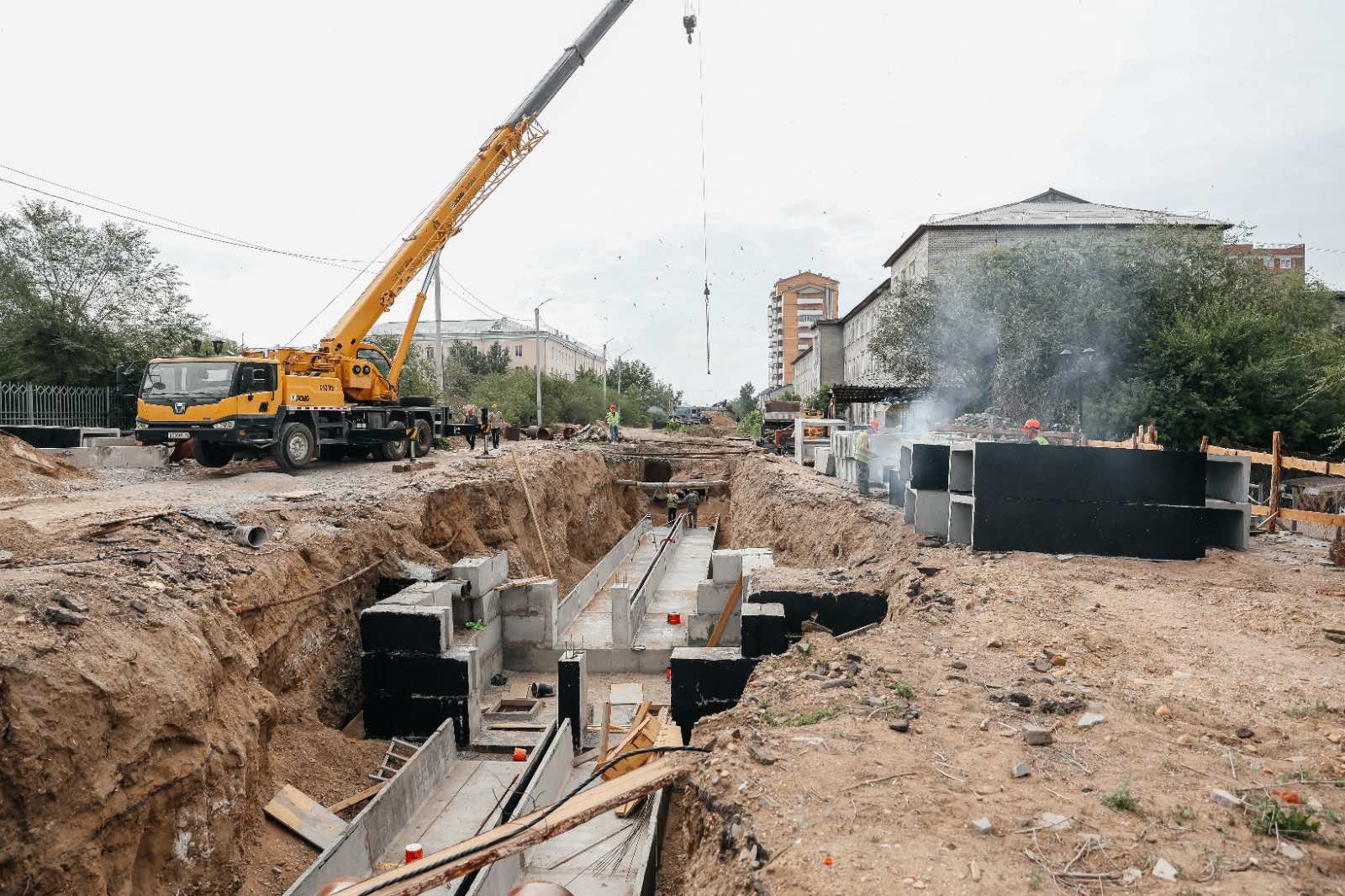 Фото В Улан-Удэ заканчиваются строительные работы на тепломагистрали №3