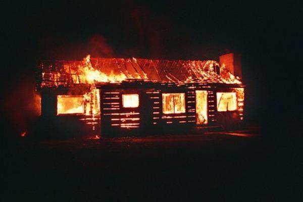 Фото В районе Бурятии огнем уничтожен жилой дом