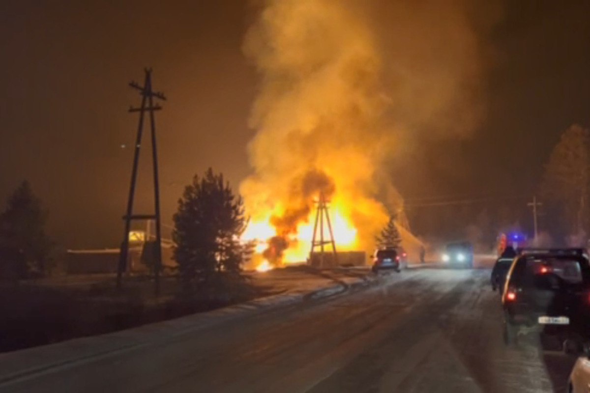 В Бурятии во время пожара на пилораме взорвался баллон с газом | 17.12.2023  | Новости Улан-Удэ - БезФормата