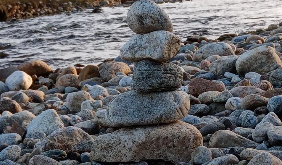 Фото Перевозят на аэролодке: спасатели Бурятии пришли на помощь жителям Джидинского района 