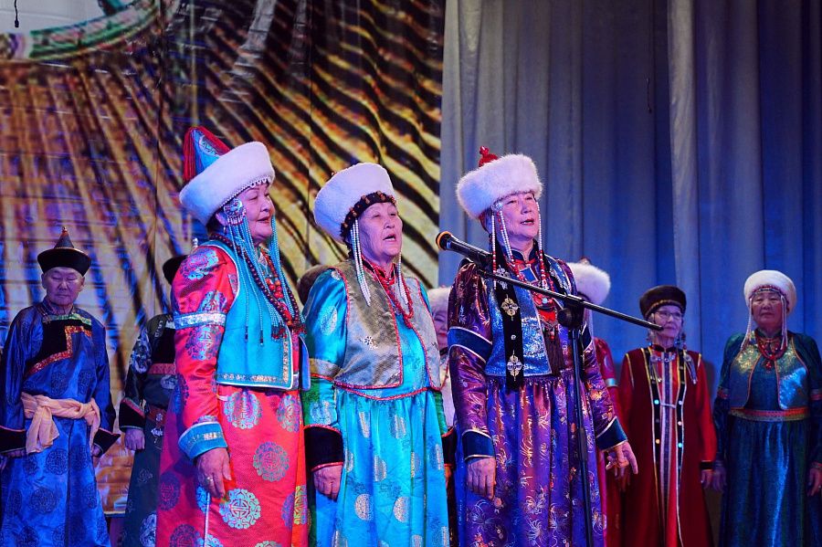 Фото В Улан-Удэ фольклорный хор «Магтаал» выступит с концертом в центре «Доверие» (6+)