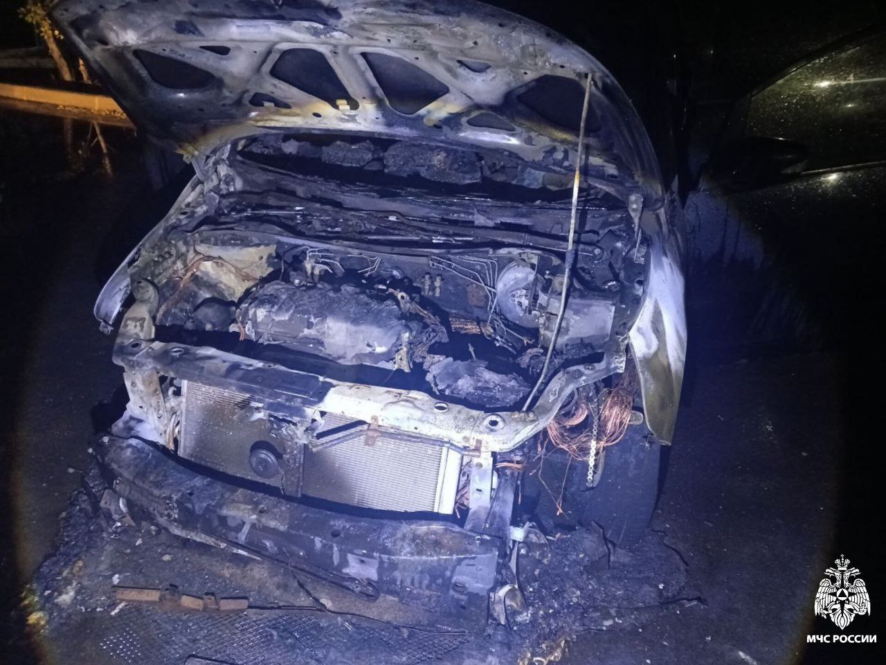 Фото В Улан-Удэ ночью сгорел легковой автомобиль