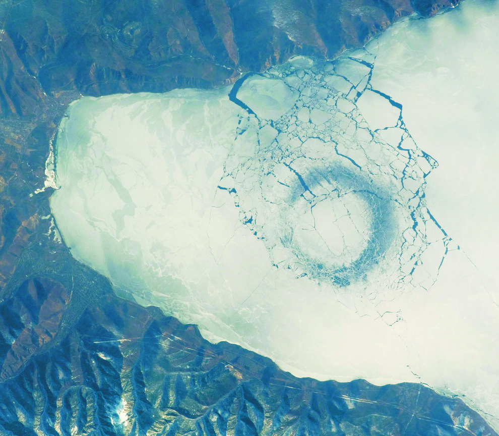 Фото Тайна ледяных кругов Байкала