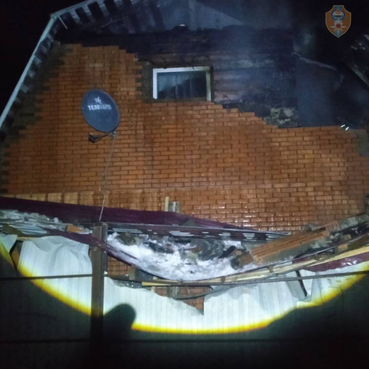 Фото В районе Бурятии пожар уничтожил дом многодетной семьи 