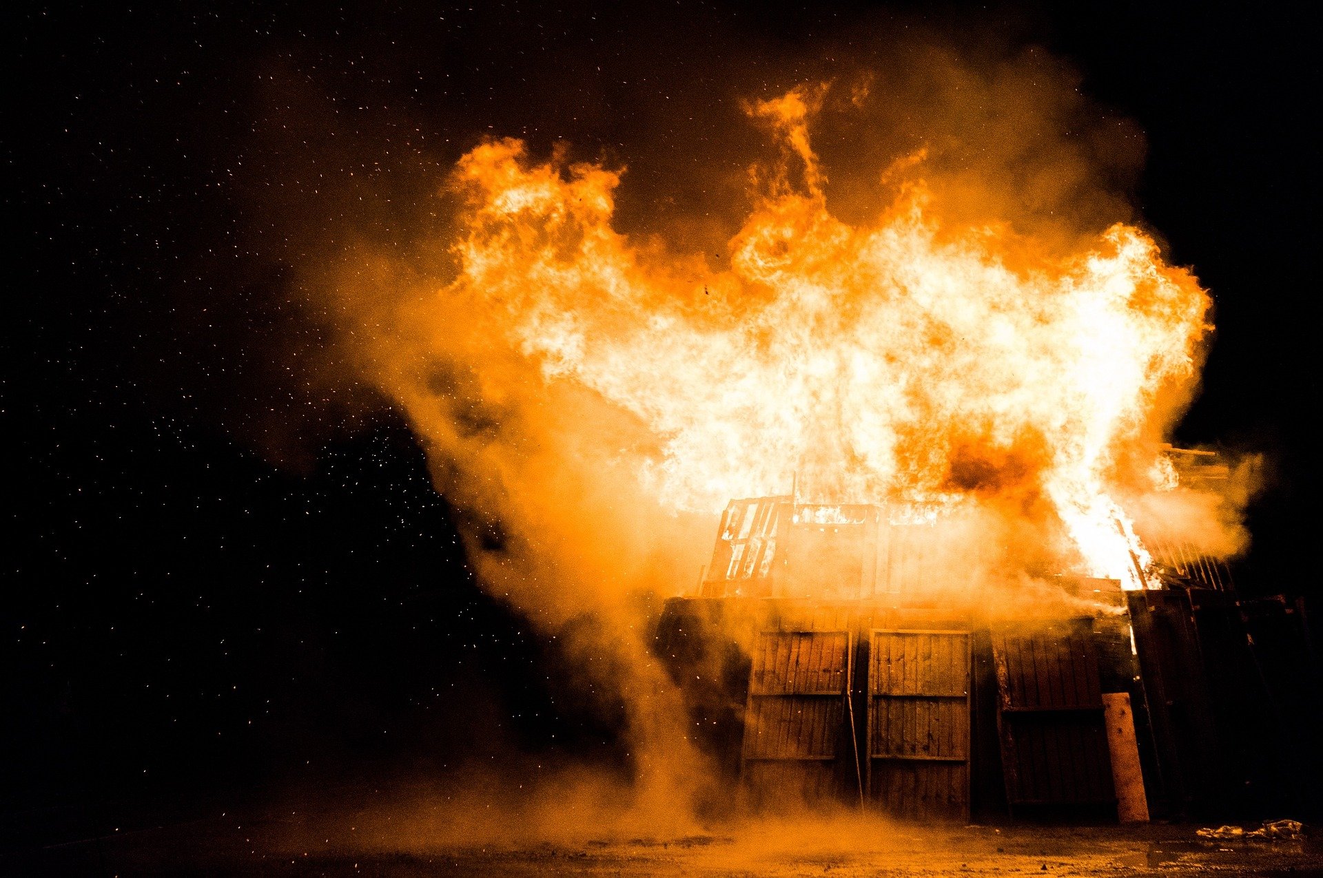 Фото В Бурятии преступник сжёг дом, чтобы скрыть труп убитого им соседа