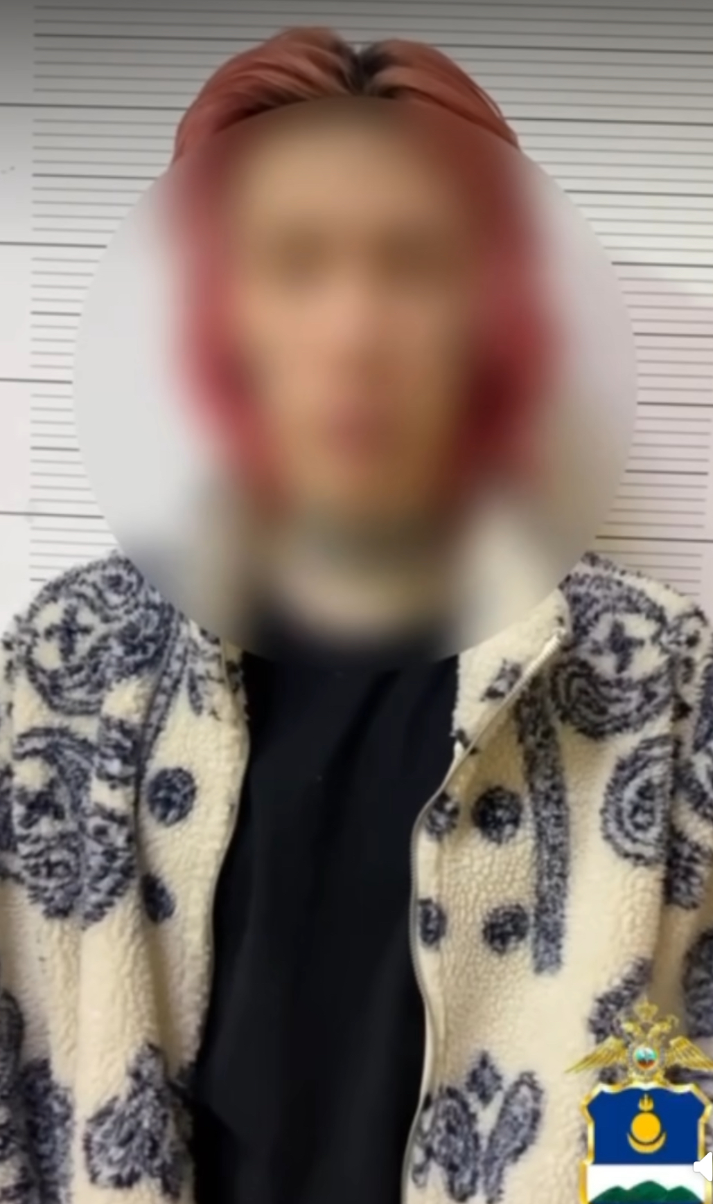 Фото Парень с розовыми волосами извинился перед улан-удэнцами