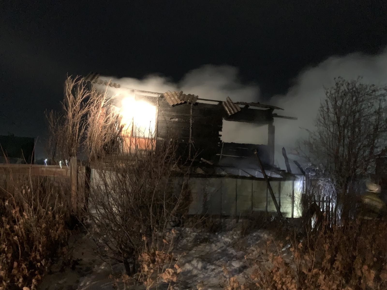 В Улан-Удэ при пожаре сгорел владелец частного дома