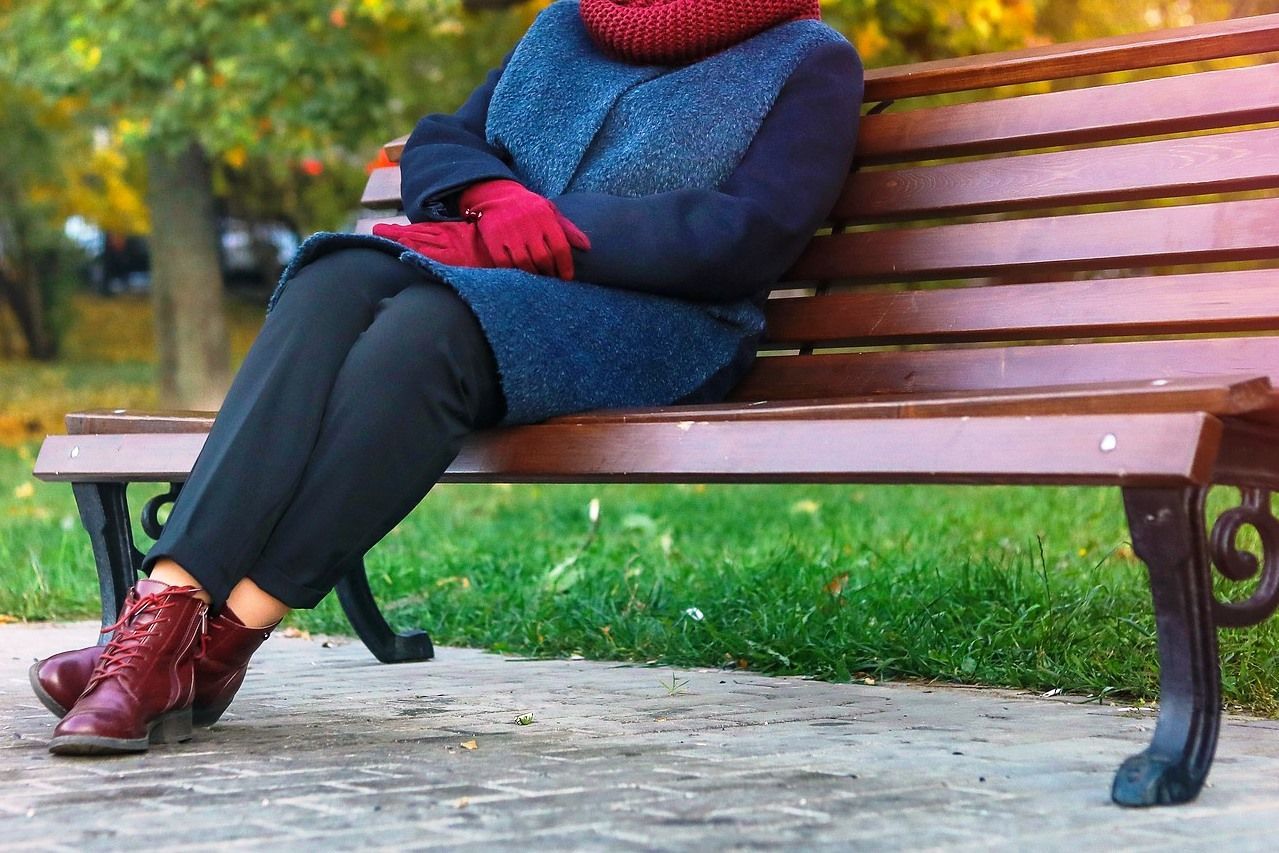 Фото Улан-удэнка обокрала задремавшую на скамейке пенсионерку