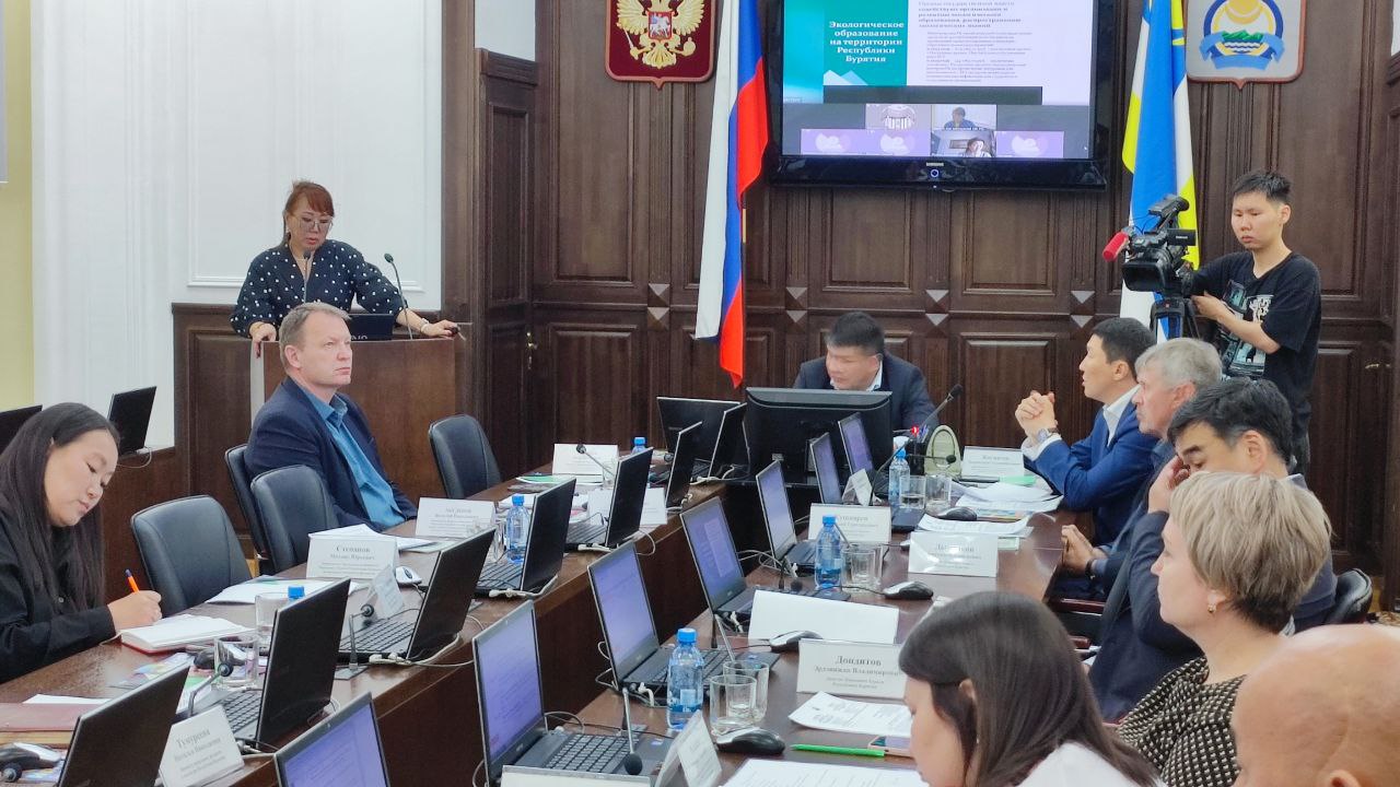 Фото Депутаты Народного Хурала обсудили экологическое просвещение в Бурятии