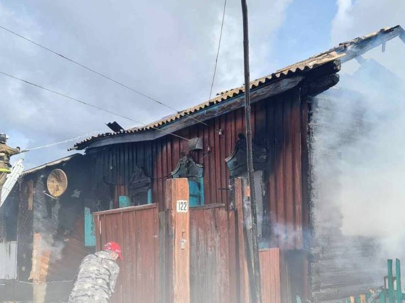 Фото Трое детей погибли  из-за пожара в селе Тресково Кабанского района Бурятии 
