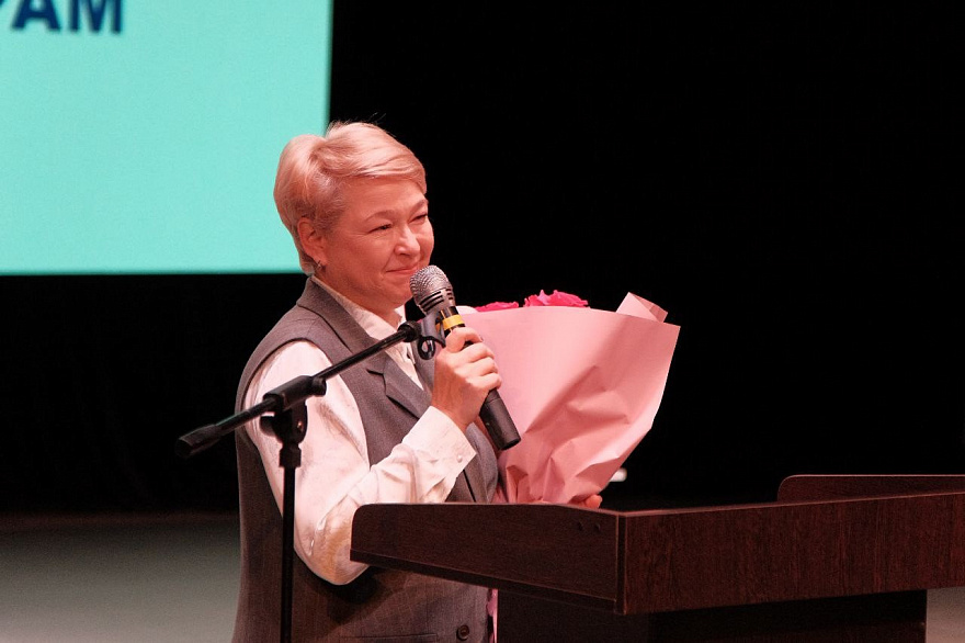 Фото На пост ректора института культуры Бурятии переизбрана Елена Перова 