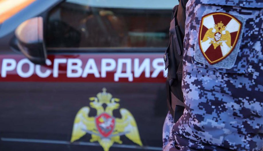 Фото На севере Бурятии стражи порядка помогли мужчине 