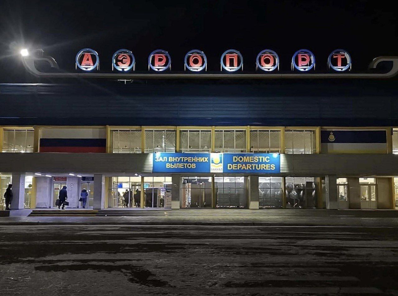 Фото Аэропорт «Байкал» в Бурятии закрыли из-за ночного снегопада