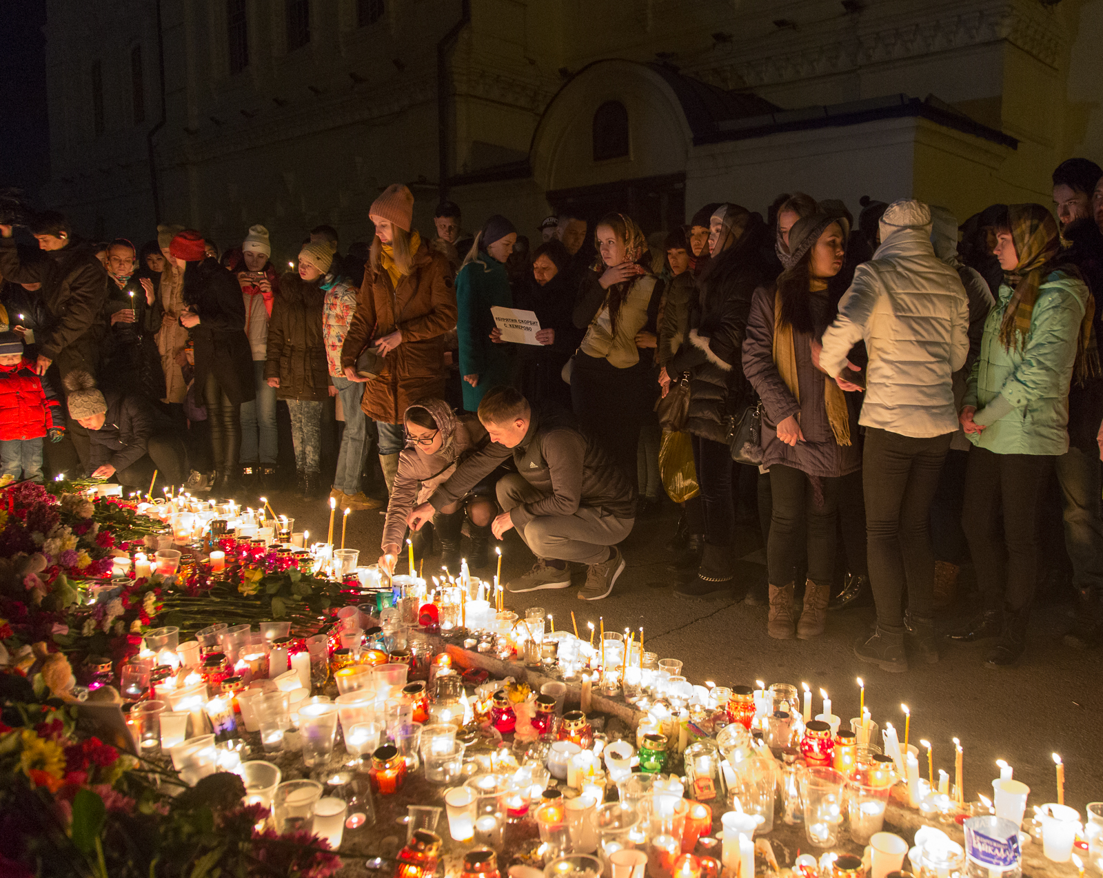 Фото В Улан-Удэ почтили память погибших в Кемерово