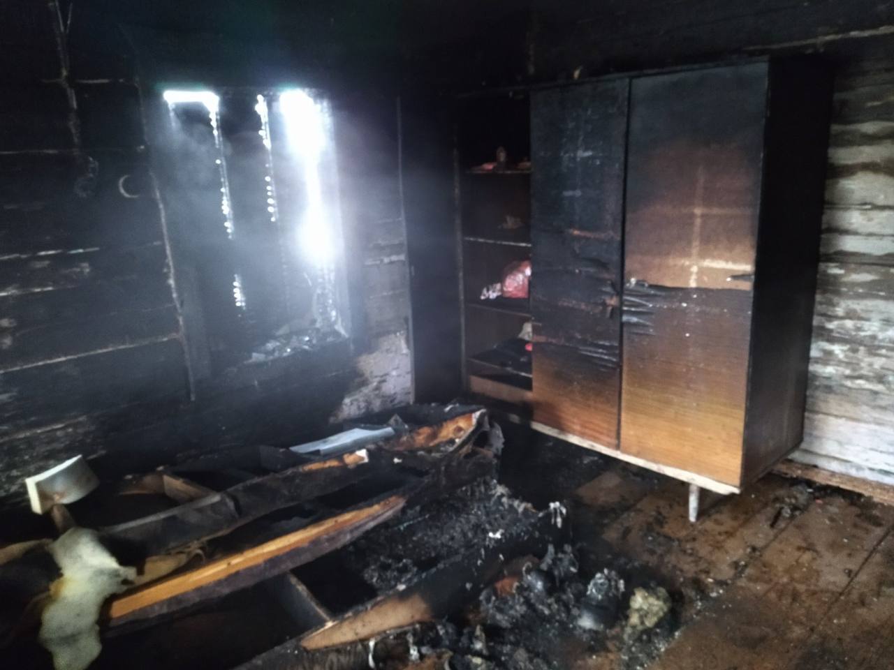 Фото Житель Бурятии уснул с сигаретой в арендованном доме и устроил пожар 