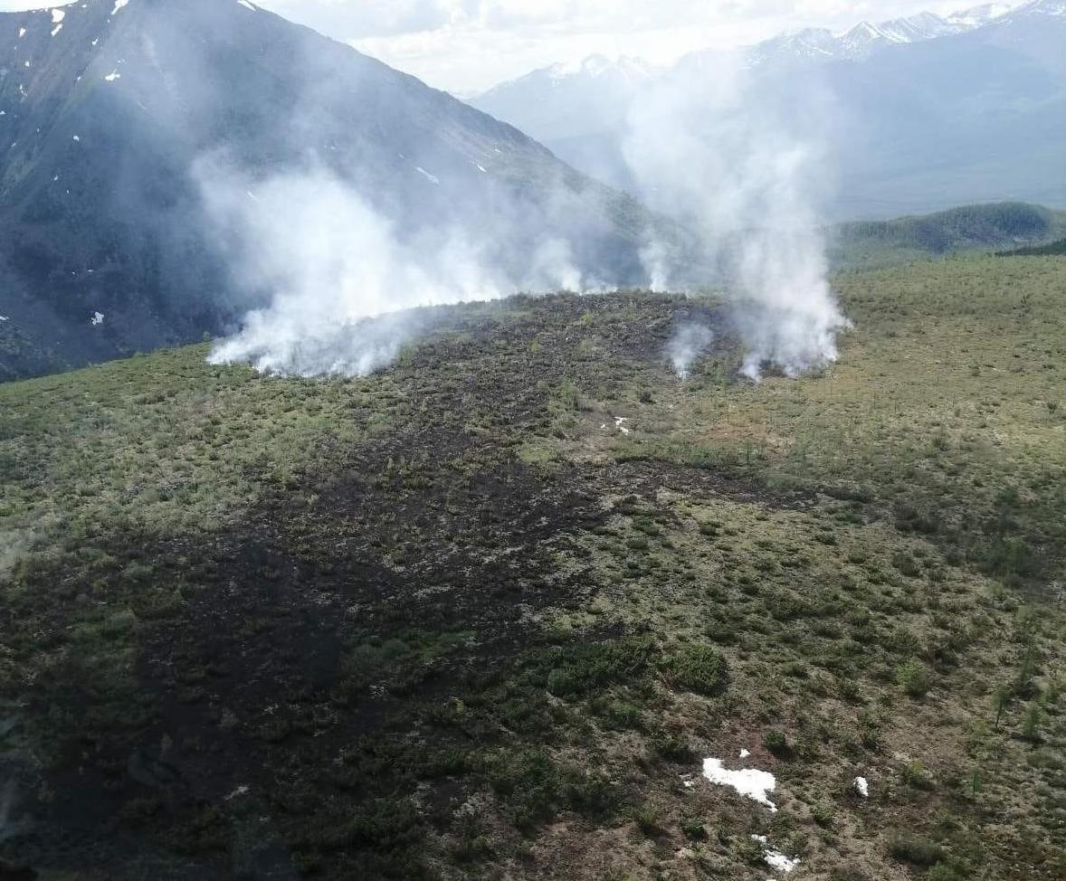 Фото В Бурятии сухая гроза стала причиной лесного пожара 