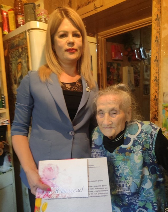 Фото 102 года исполнилось труженице тыла в Бурятии