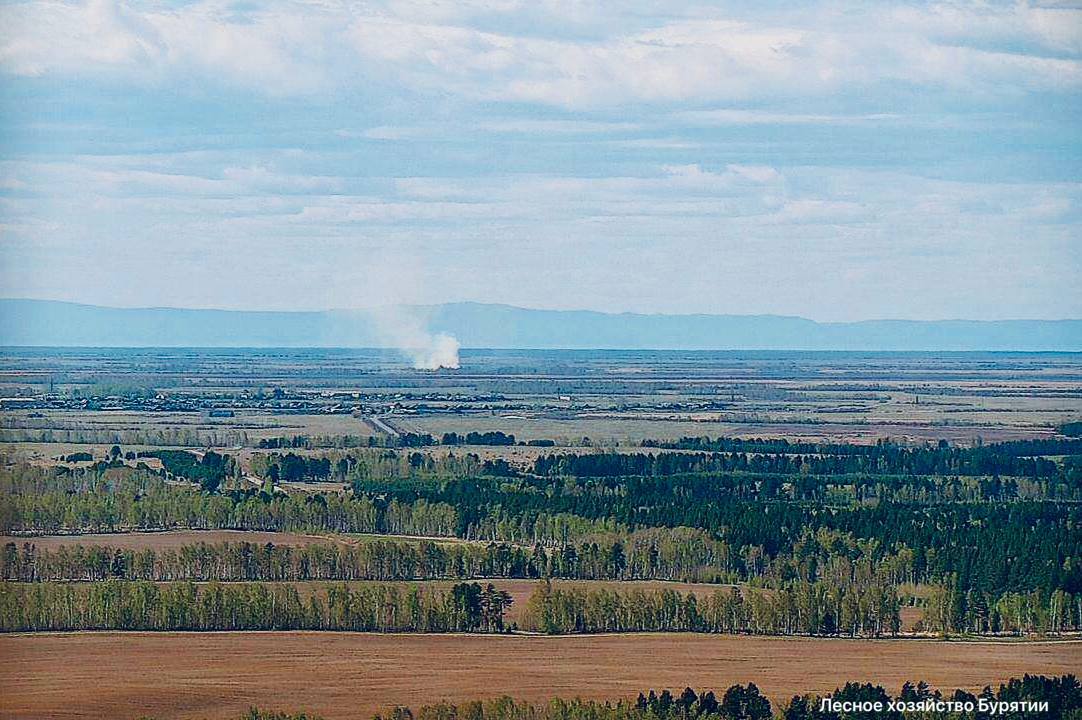 Фото Десять лесных пожаров потушили в Бурятии 