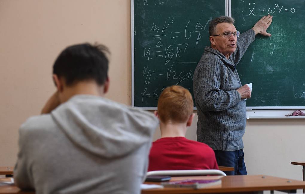 Фото Школе быть: учебный год в России начнется в штатном режиме