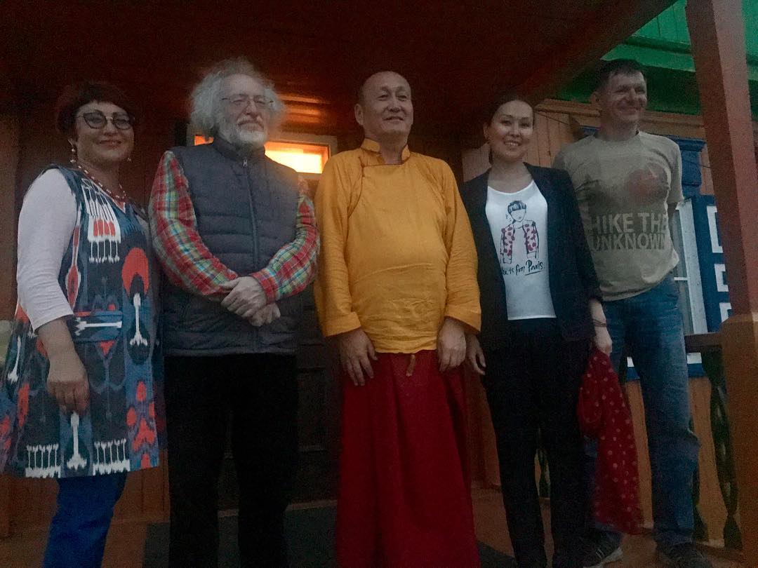 Фото Хамбо лама: «Особо от главы Бурятии у нас помощи не надо - лишь бы он не мешал»