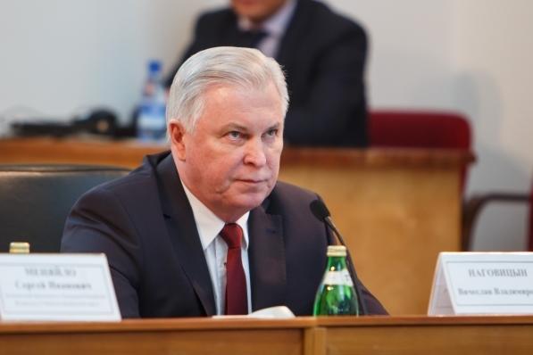 Фото Глава Бурятии продлил полномочия сенатора Вячеслава Наговицына