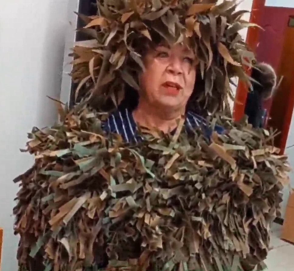Фото В Бурятии пенсионеры взялись за пошив маскировочных костюмов для бойцов СВО