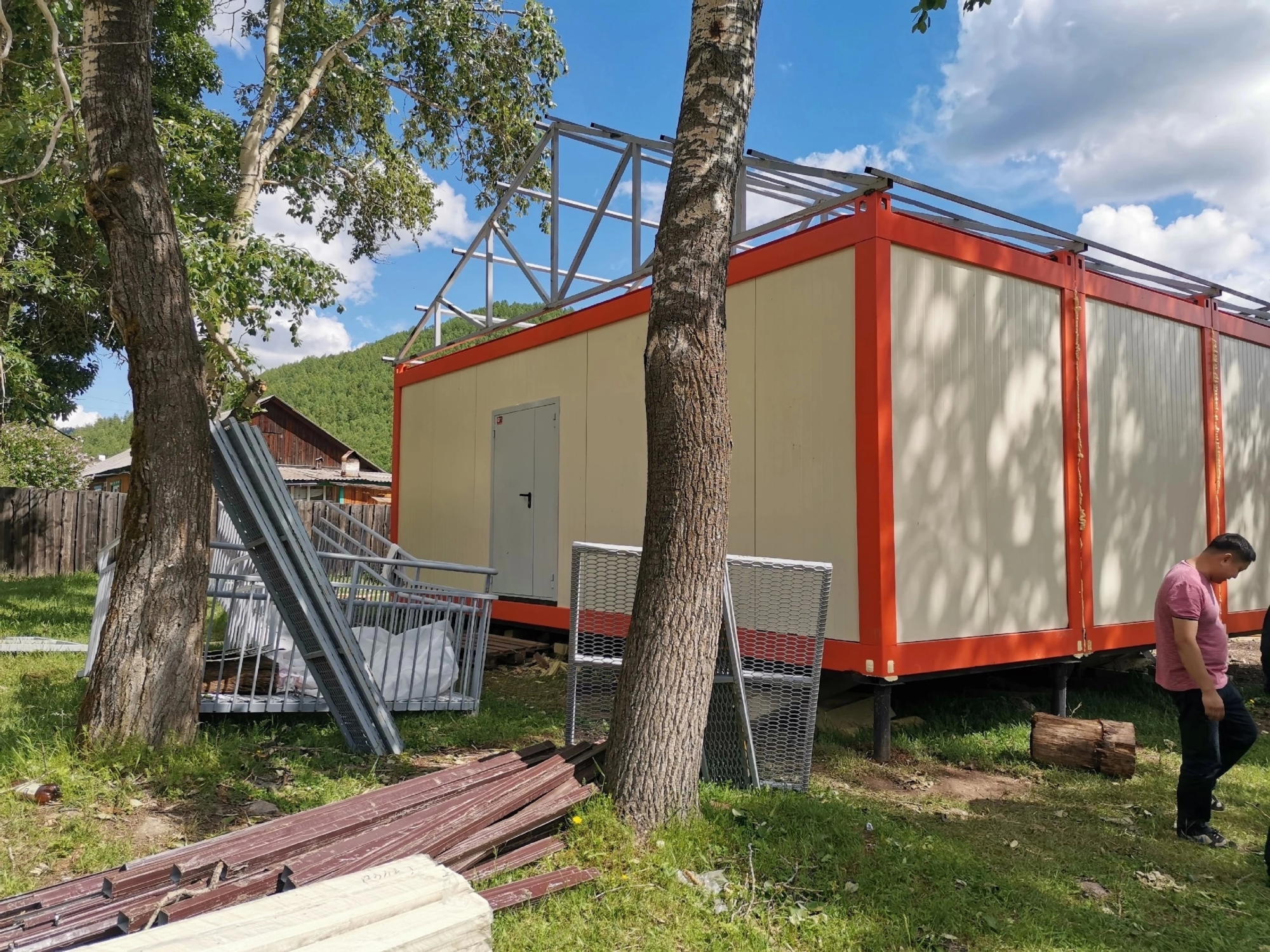 Фото До открытия ФАПа в Закаменском районе Бурятии остались считанные дни