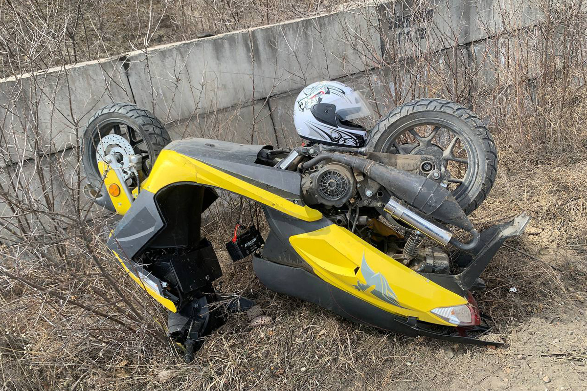 Фото Мотоциклист в Улан-Удэ получил травмы в ДТП   