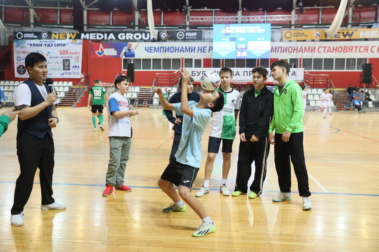 Фото В Улан-Удэ стартовал турнир по мини-футболу среди детей 