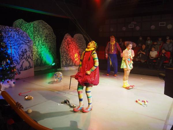 Фото В цирке Бурятии впервые выступило трио клоунов (ФОТО)