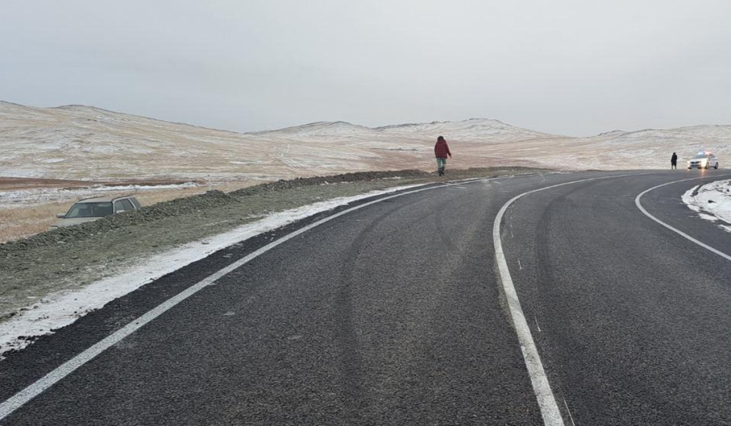 Фото В Бурятии водитель слетел на «Субару» в кювет