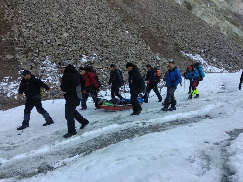 Фото Семь туристов спасли в горах Мунку-Сардык