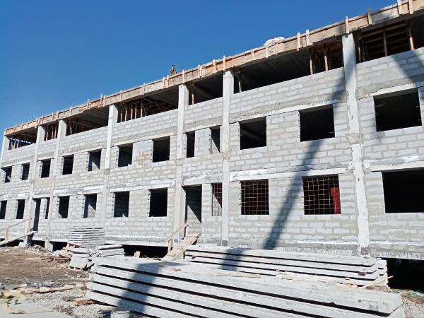 Фото В Бурятии для переселенцев из аварийного жилья в Селенгинске построены стены новых домов