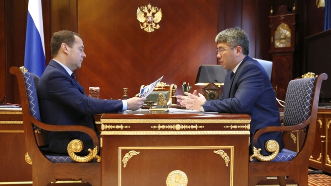 Фото Медведев пообещал выделить 520 млн рублей на строительство очистных сооружений в Улан-Удэ