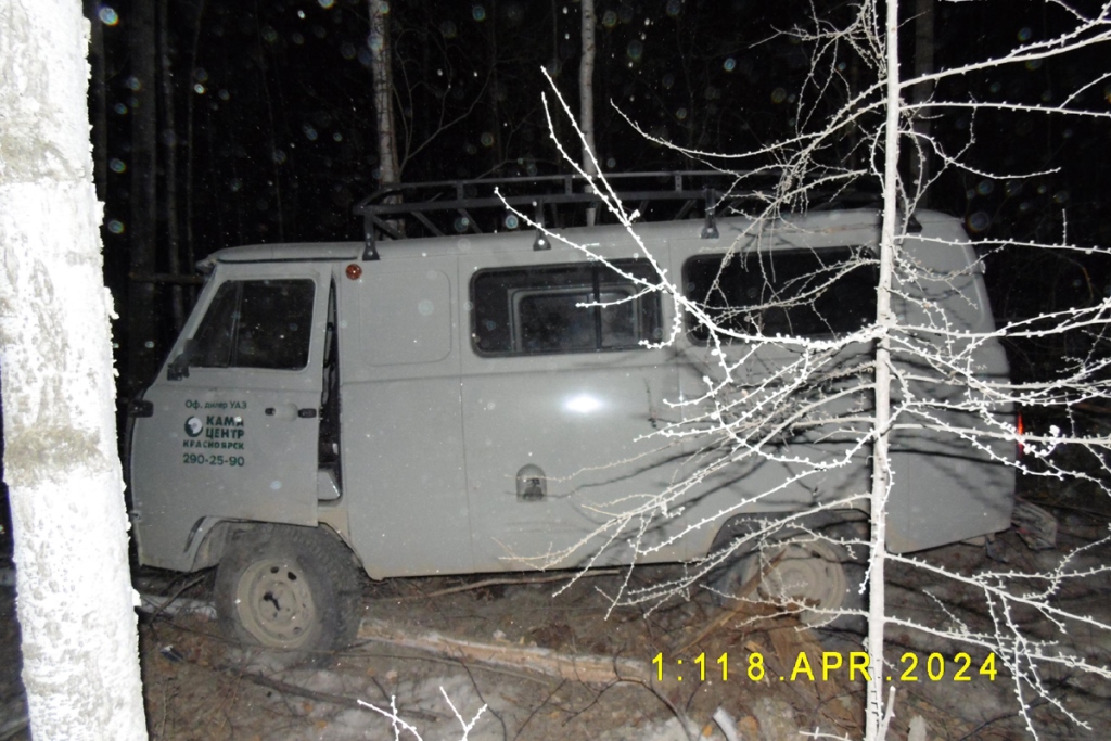 Фото В Бурятии пьяный водитель «УАЗика» врезался в дерево и получил травмы