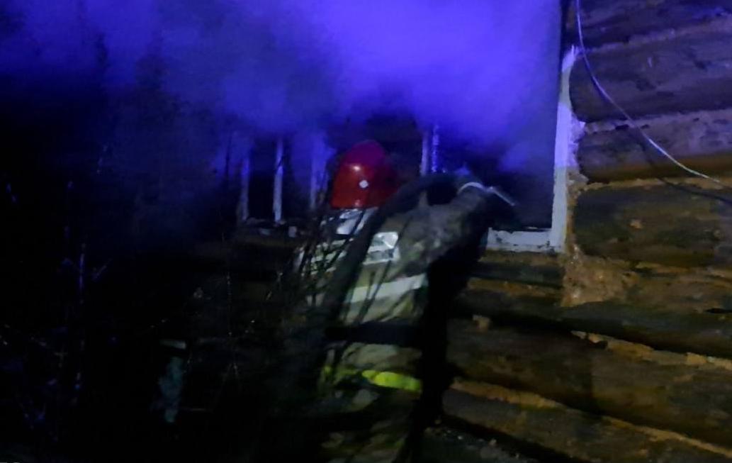 Фото Два жителя Бурятии пострадали во время пожара 