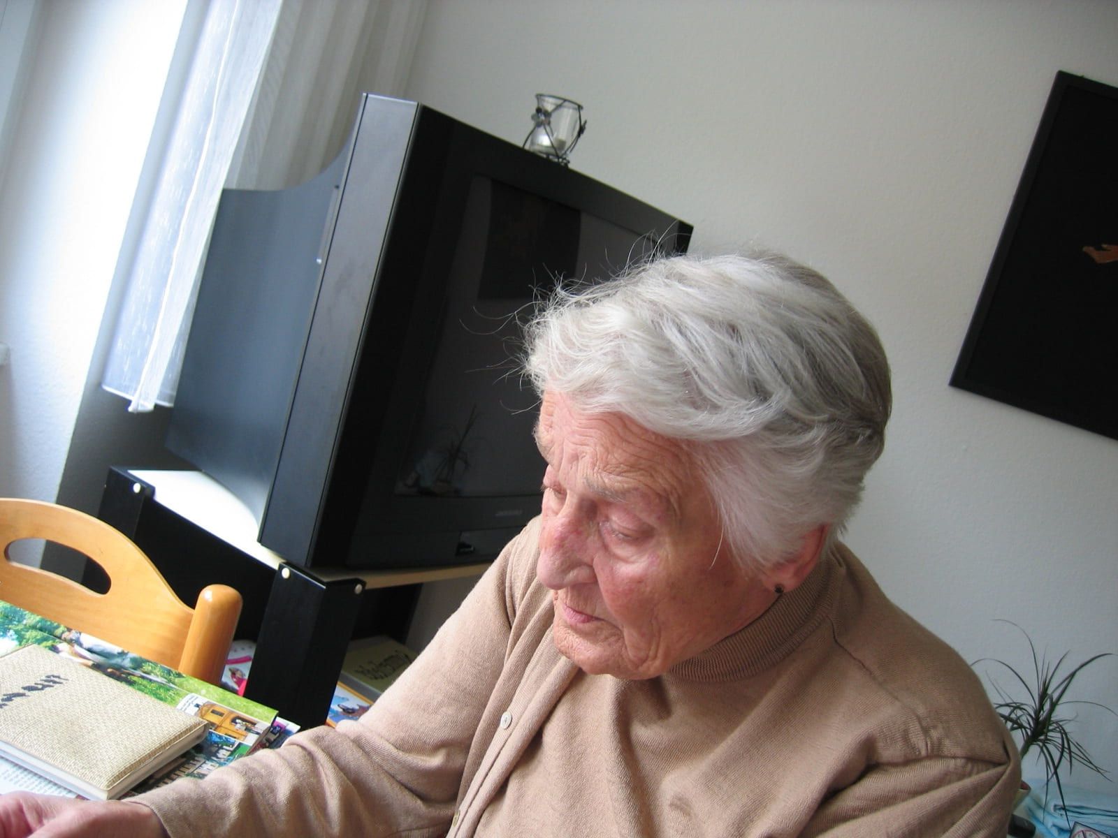 Фото В Бурятии спасли 93-летнюю бабушку, которая заперлась в квартире