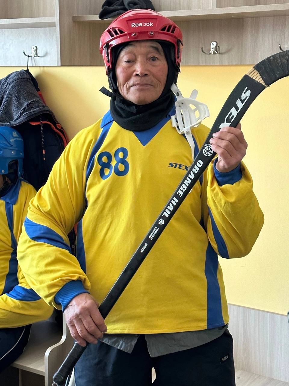 Фото Старейший хоккеист Бурятии выступит на  XVII Республиканских зимних сельских спортивных играх