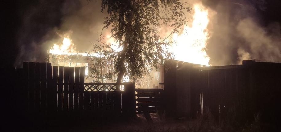 Фото В Бурятии неизвестные подожгли еще два дома в поселке Новый Уоян