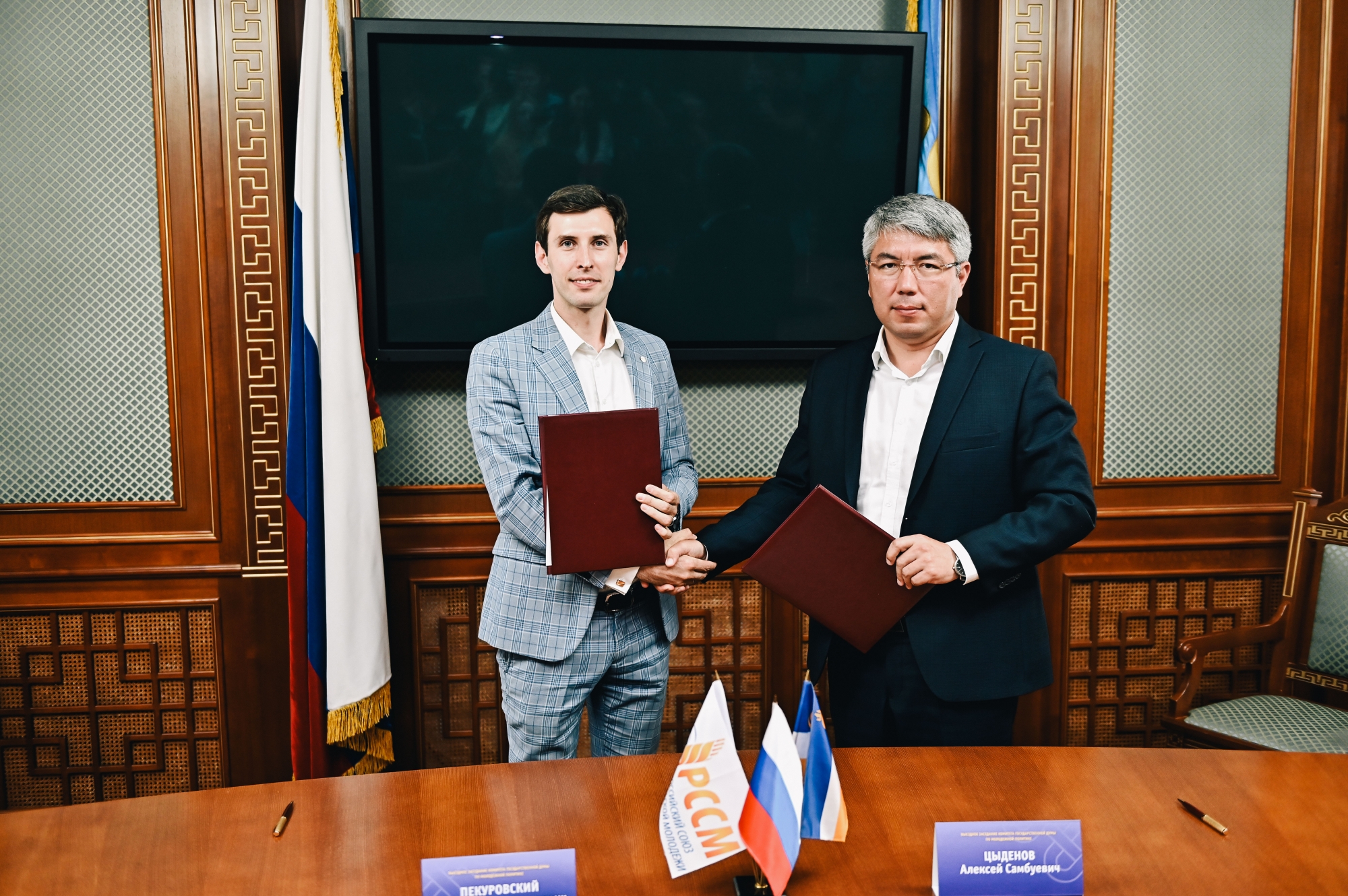 Фото Правительство Бурятии и Российский союз сельской молодежи подписали соглашение о сотрудничестве 