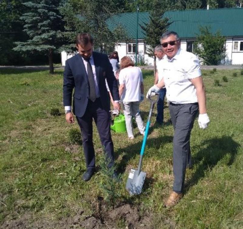 Фото Представители Бурятии заложили в Москве сад юных натуралистов и экологов