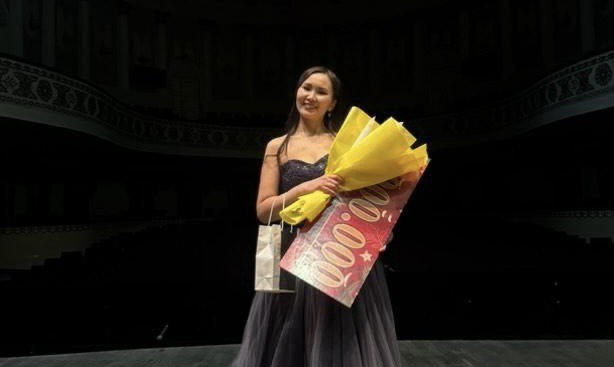 Фото Солистка главного театра Бурятии победила в самом престижном конкурсе Монголии 