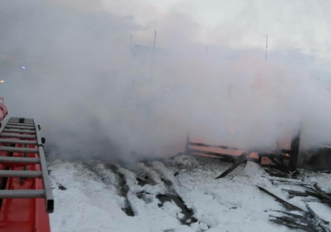 Фото Житель Бурятии едва не потерял крышу над головой из-за пожара