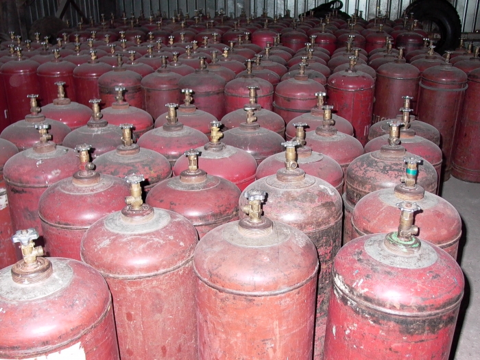 Фото В районе Бурятии загорелся склад с газовыми баллонами