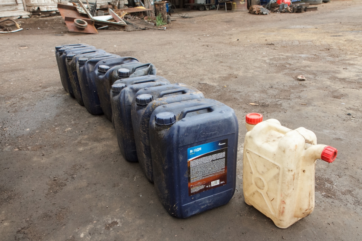 Фото В селе Бурятии школьник украл аккумулятор и бензин из автомобиля