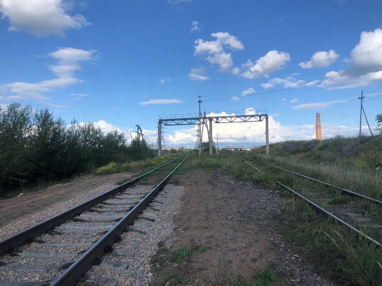 Фото Житель Улан-Удэ украл две 25-метровые рельсы 