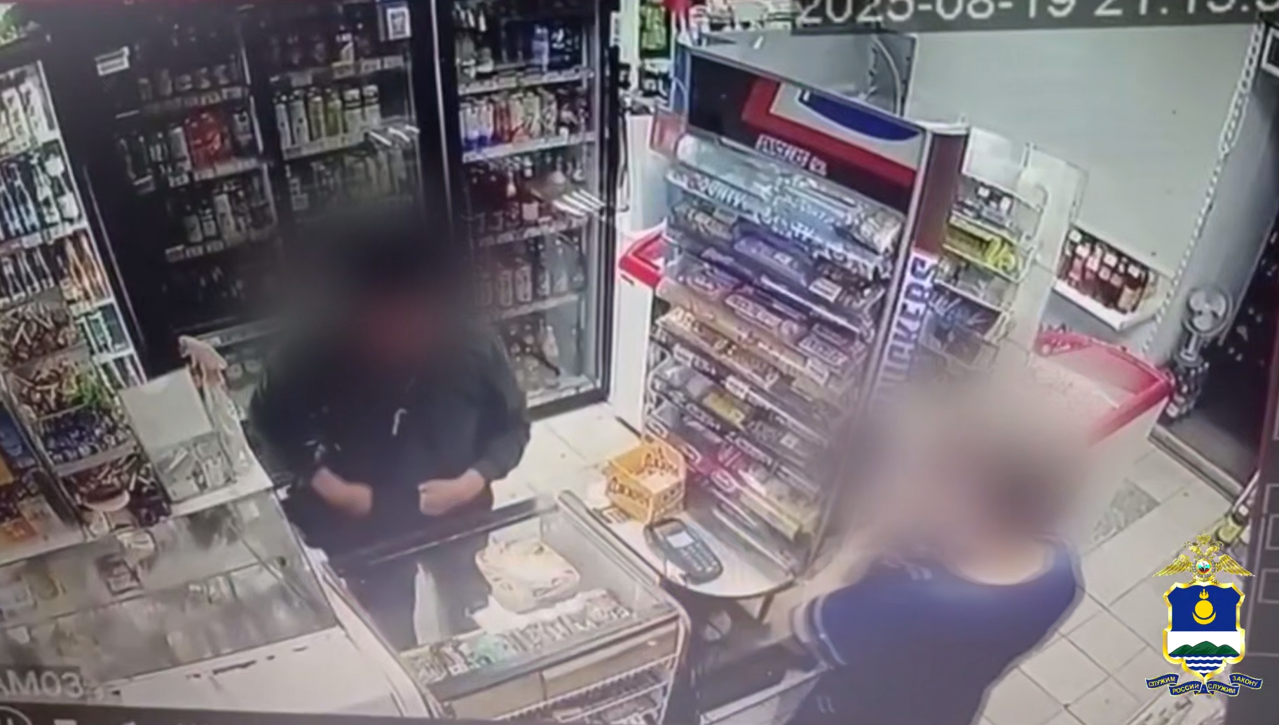 Фото Девушка обратилась в полицию Улан-Удэ с заявлением о потере банковской карты