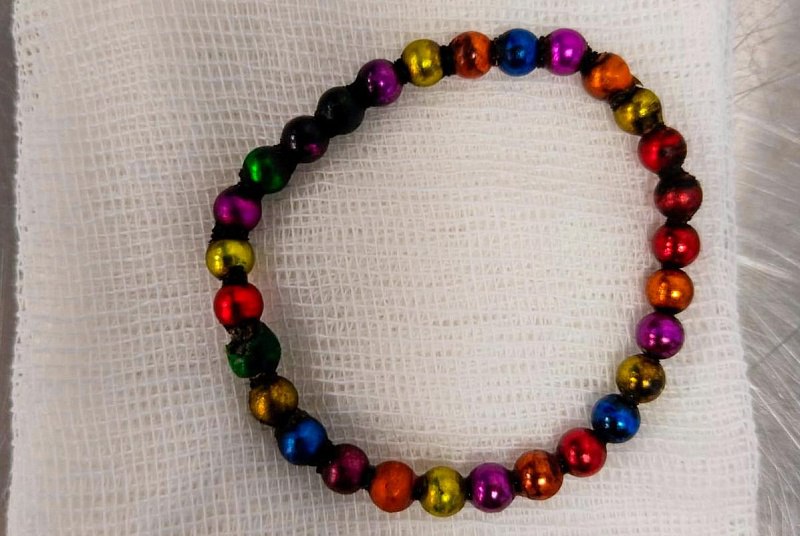 Фото В Иркутске двухлетняя девочка проглотила 29 магнитов 