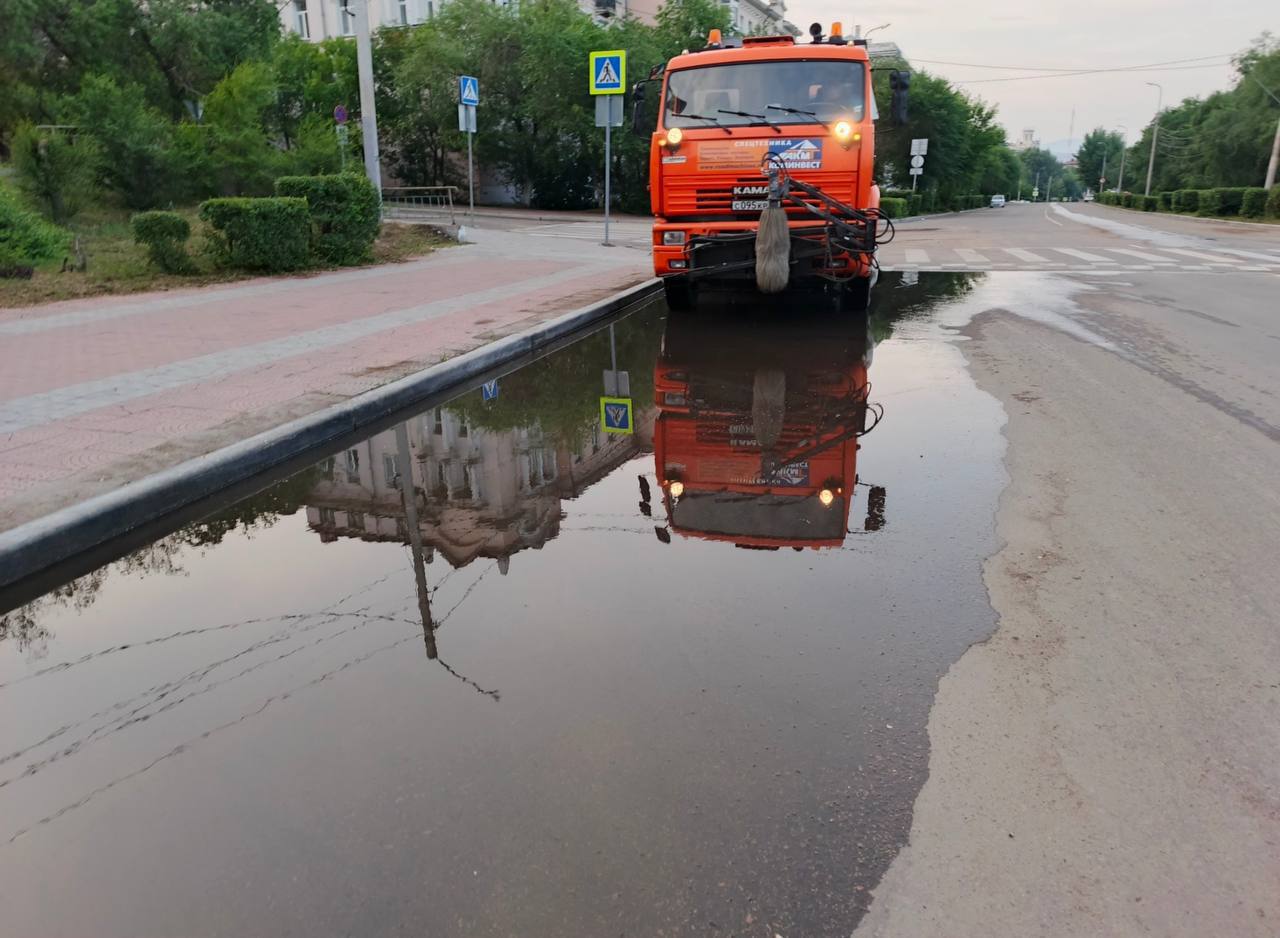 Улан-Удэ без луж: в городе откачали 110 кубометров воды - Общество - Новая  Бурятия