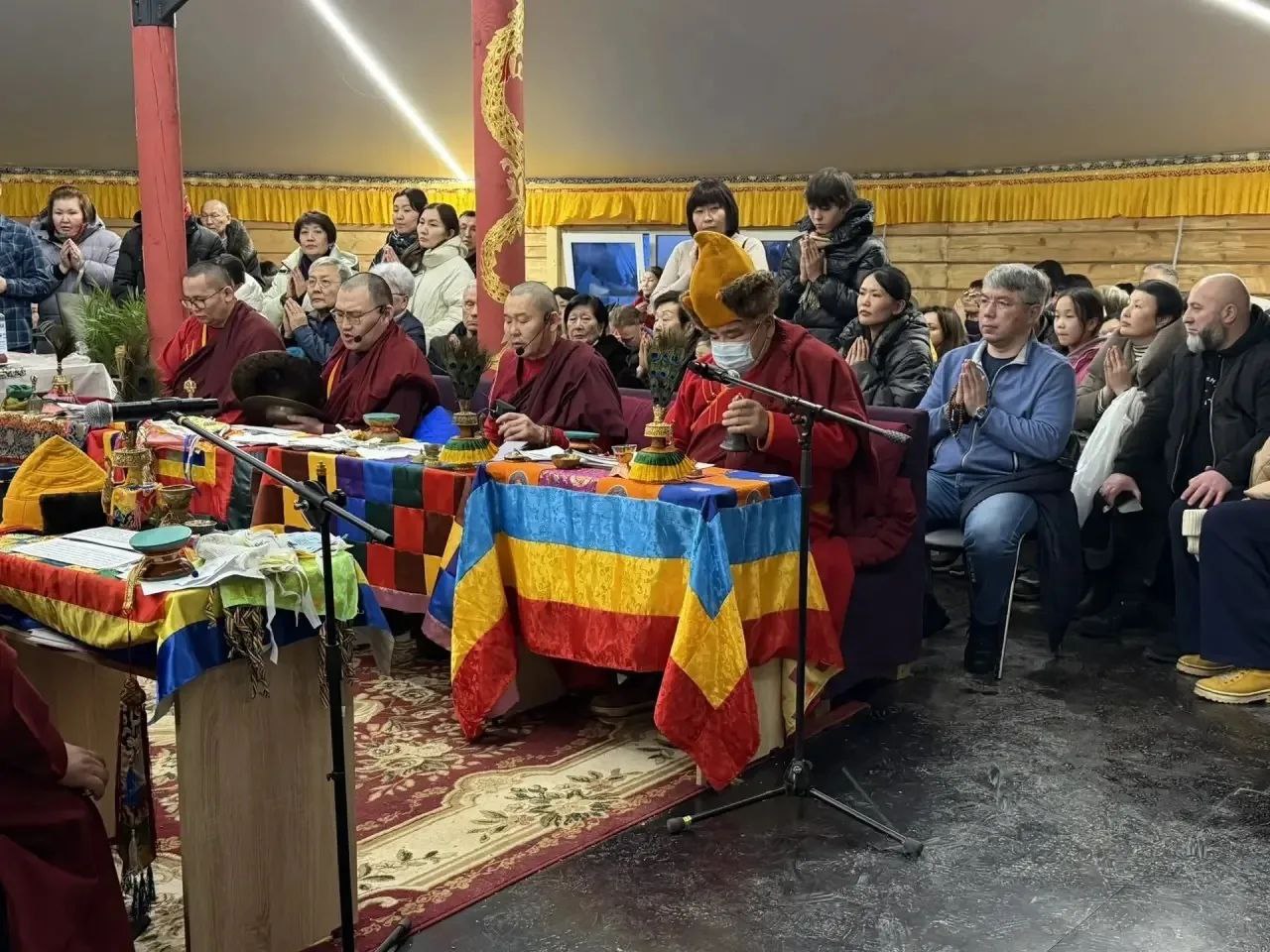 Фото Алексей Цыденов сходил в Москве на обряд Дугжууба